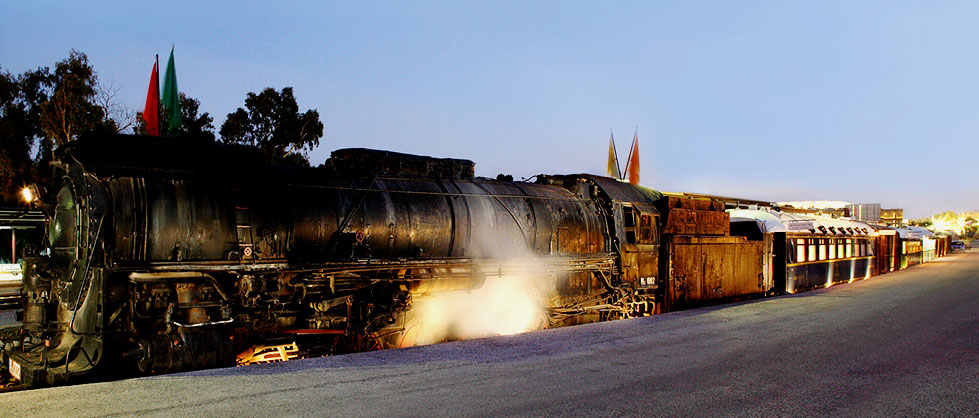 Railway Carriage Theater to Treno sto Rouf